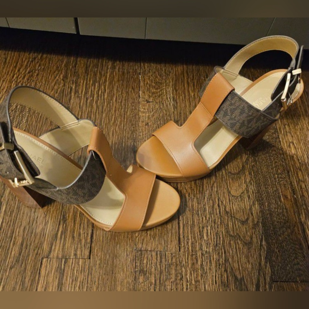 Brown logo platform sandals size 7.5